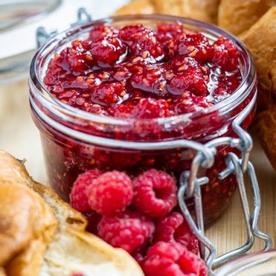 How to make award winning raspberry jam with the Country Womens Association